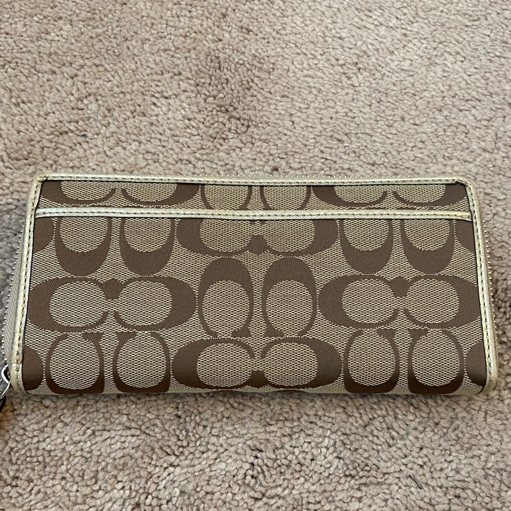 Coach Signature Accordion Zip Wallet in Khaki - Picture 3 of 7